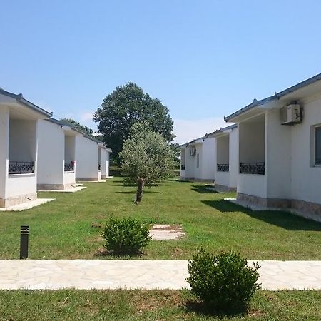 Beni Bungalows Улцин Екстериор снимка