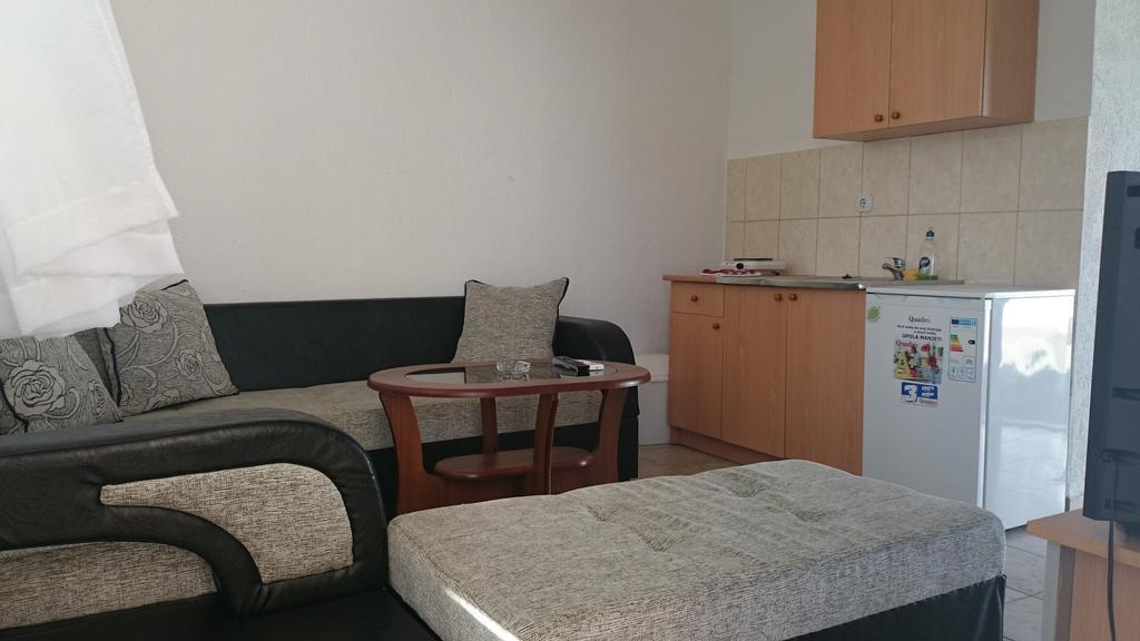 Beni Bungalows Улцин Стая снимка