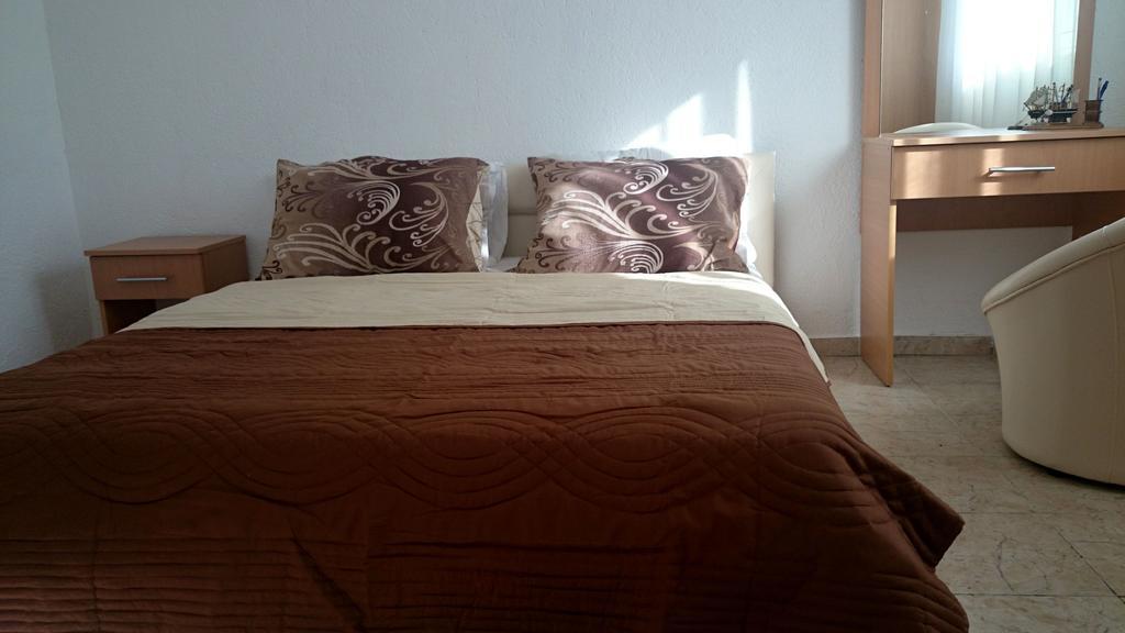 Beni Bungalows Улцин Екстериор снимка