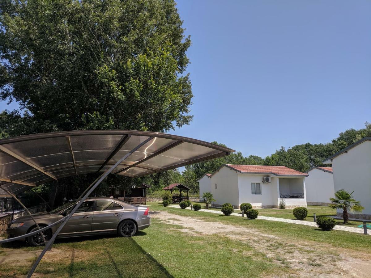 Beni Bungalows Улцин Екстериор снимка