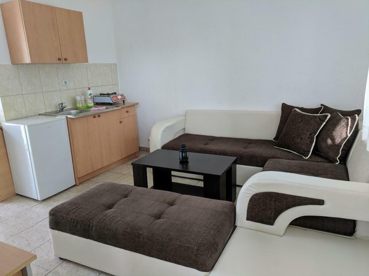 Beni Bungalows Улцин Екстериор снимка