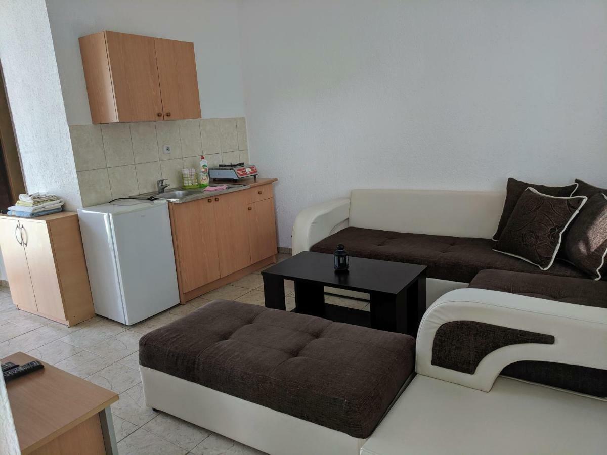 Beni Bungalows Улцин Екстериор снимка