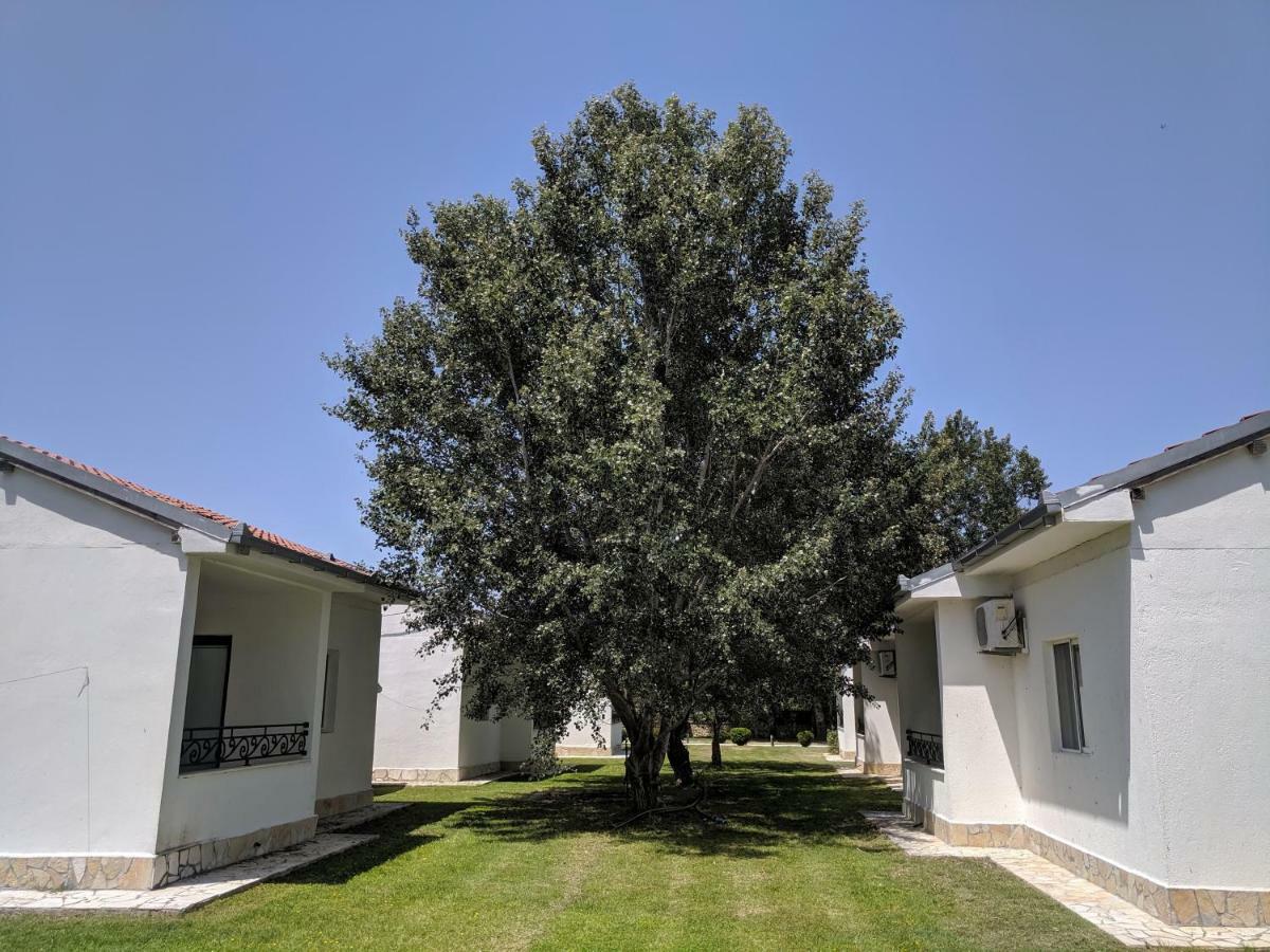 Beni Bungalows Улцин Екстериор снимка